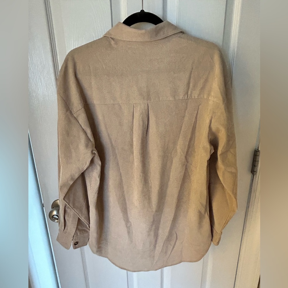 Shacket - Picture 3 of 4